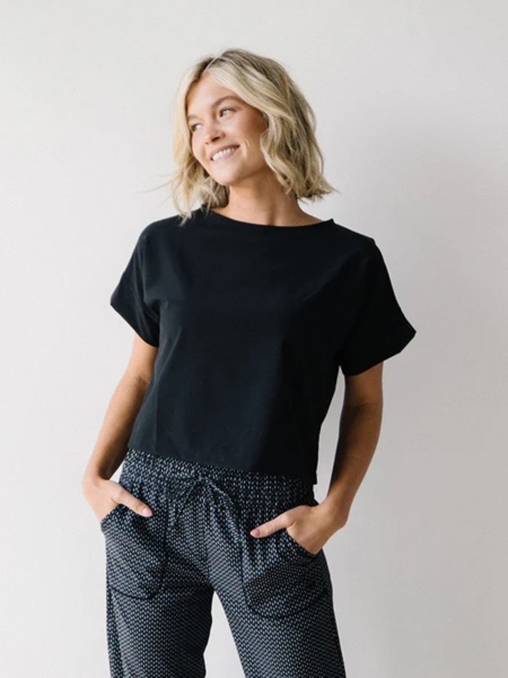Albion Boss Tee Boxy Athletic Top Short Sleeve Shirt Small Black